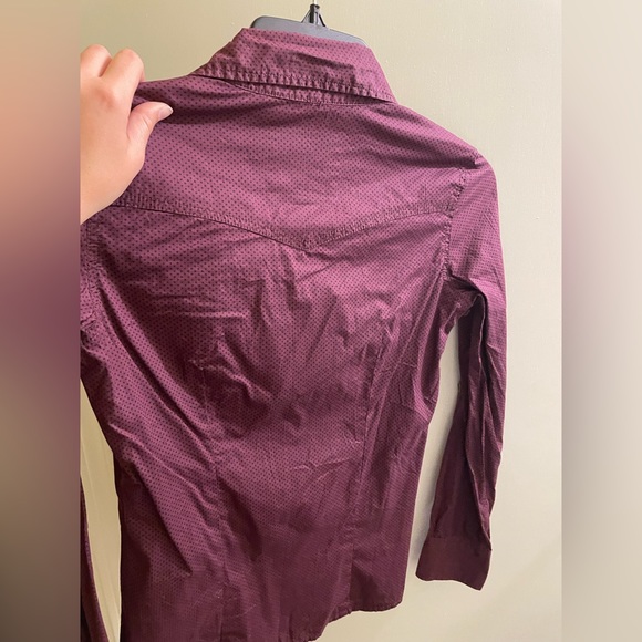 Maroon button up dress shirt with polka dots - Picture 3 of 6